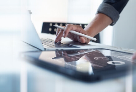 Transfering data to touch pad